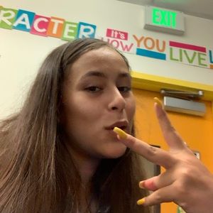 Meet your Posher, Danika